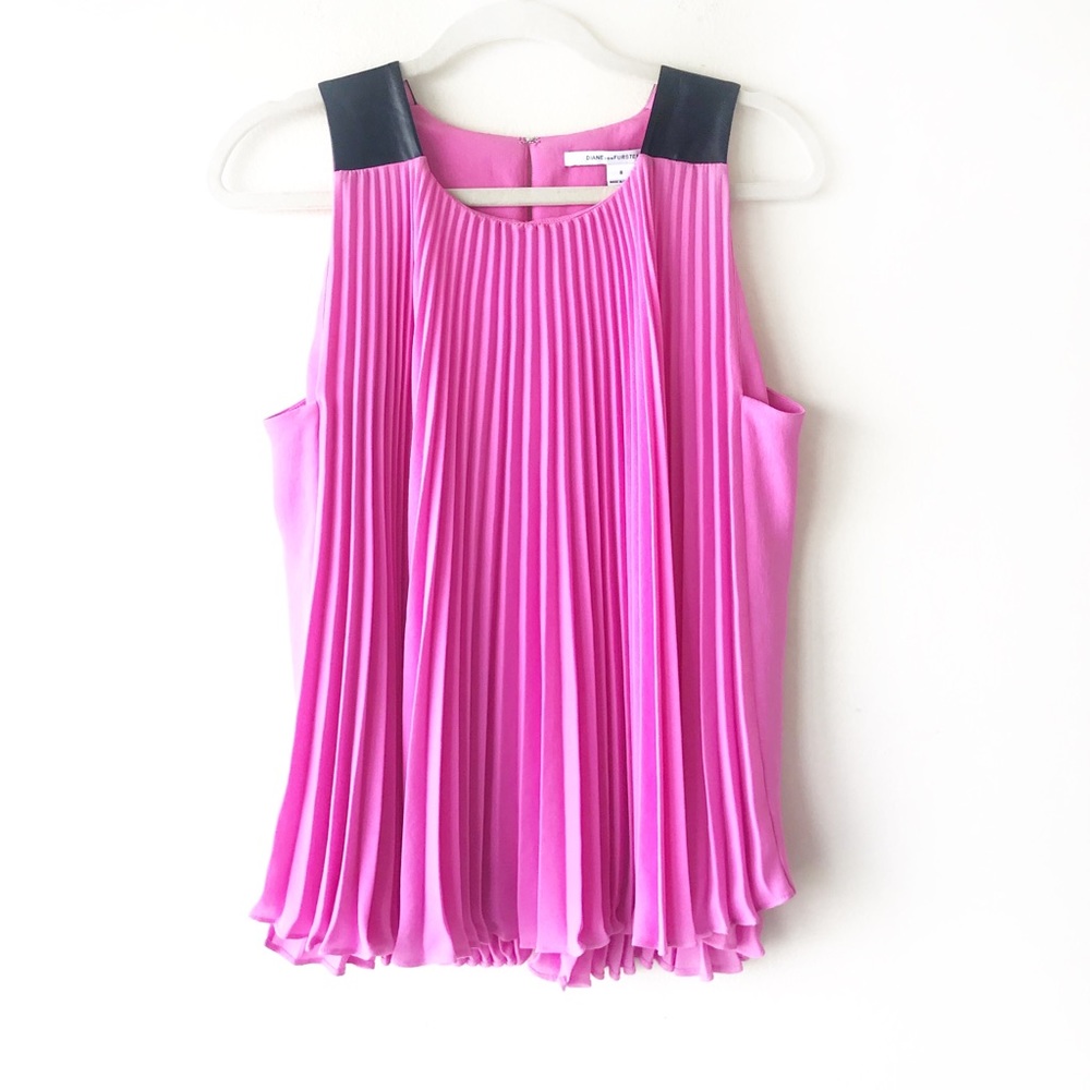 DVF ✨ Diane Von Furstenberg Pleated Top